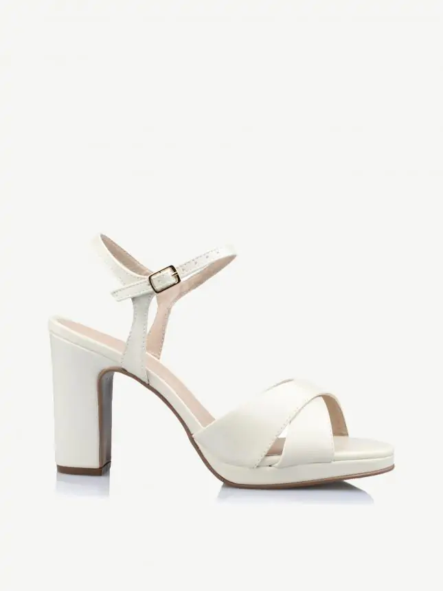 SANDALIA SINDY ESSENZA OFF WHITE - Código 114