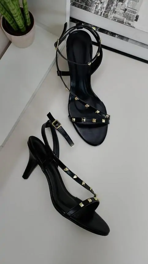 SANDALIA HERA  SPIKE  DOURADO/ INTENSE PRETO - Código 706