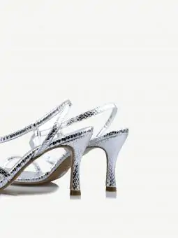 SANDALIA BETHANY COBRA CRISTAL PRATA